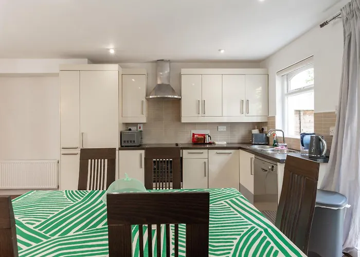 Retreat In Tulfarris County Wicklow - Ireland Hébergement de vacances *